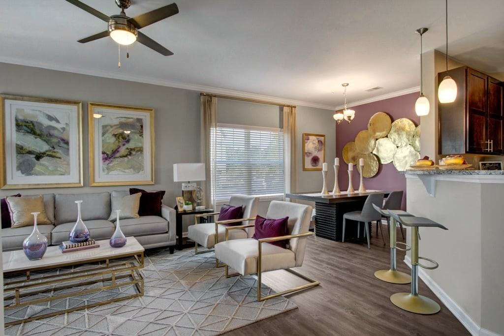 York Woods at Lake Murray Apartment Homes - Photo 7 of 39