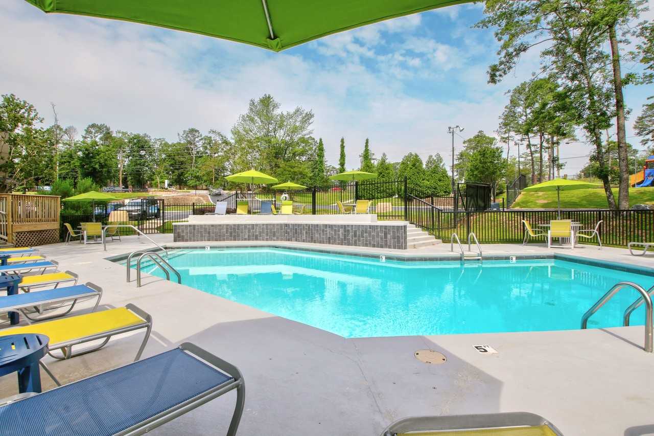 Lennox - Photo 3 of 34