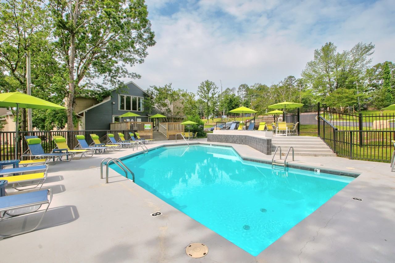 Lennox - Photo 4 of 34