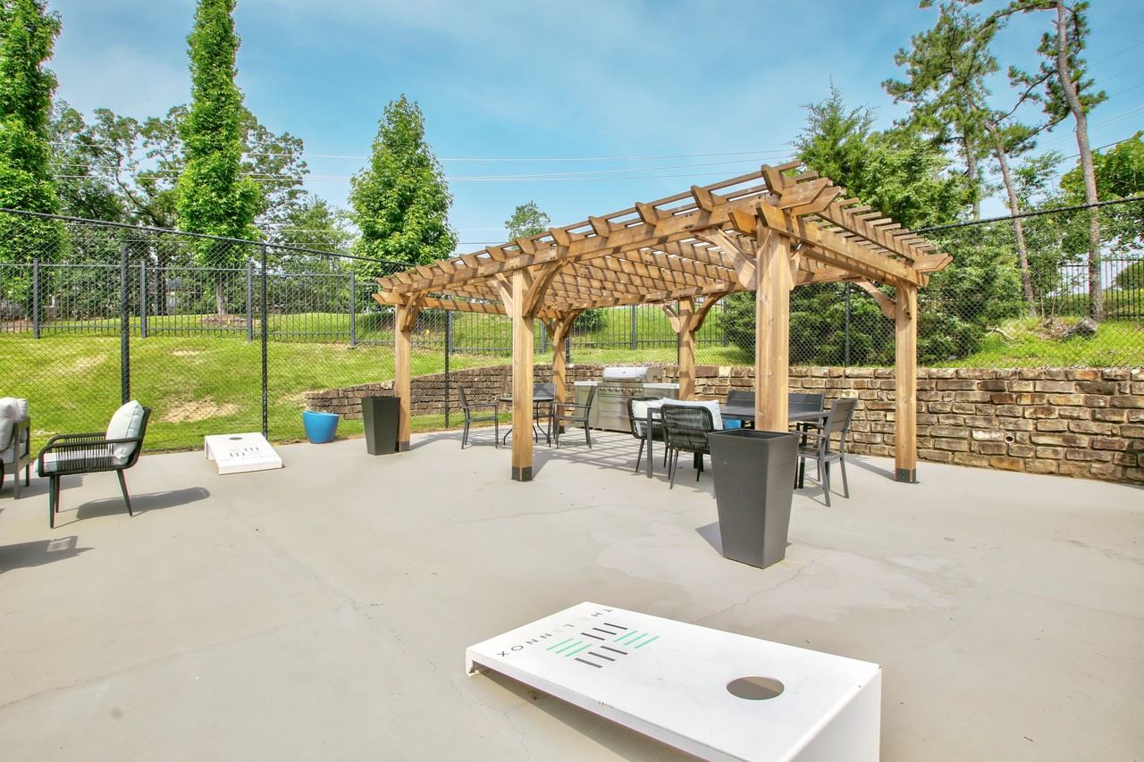 Lennox - Photo 7 of 34