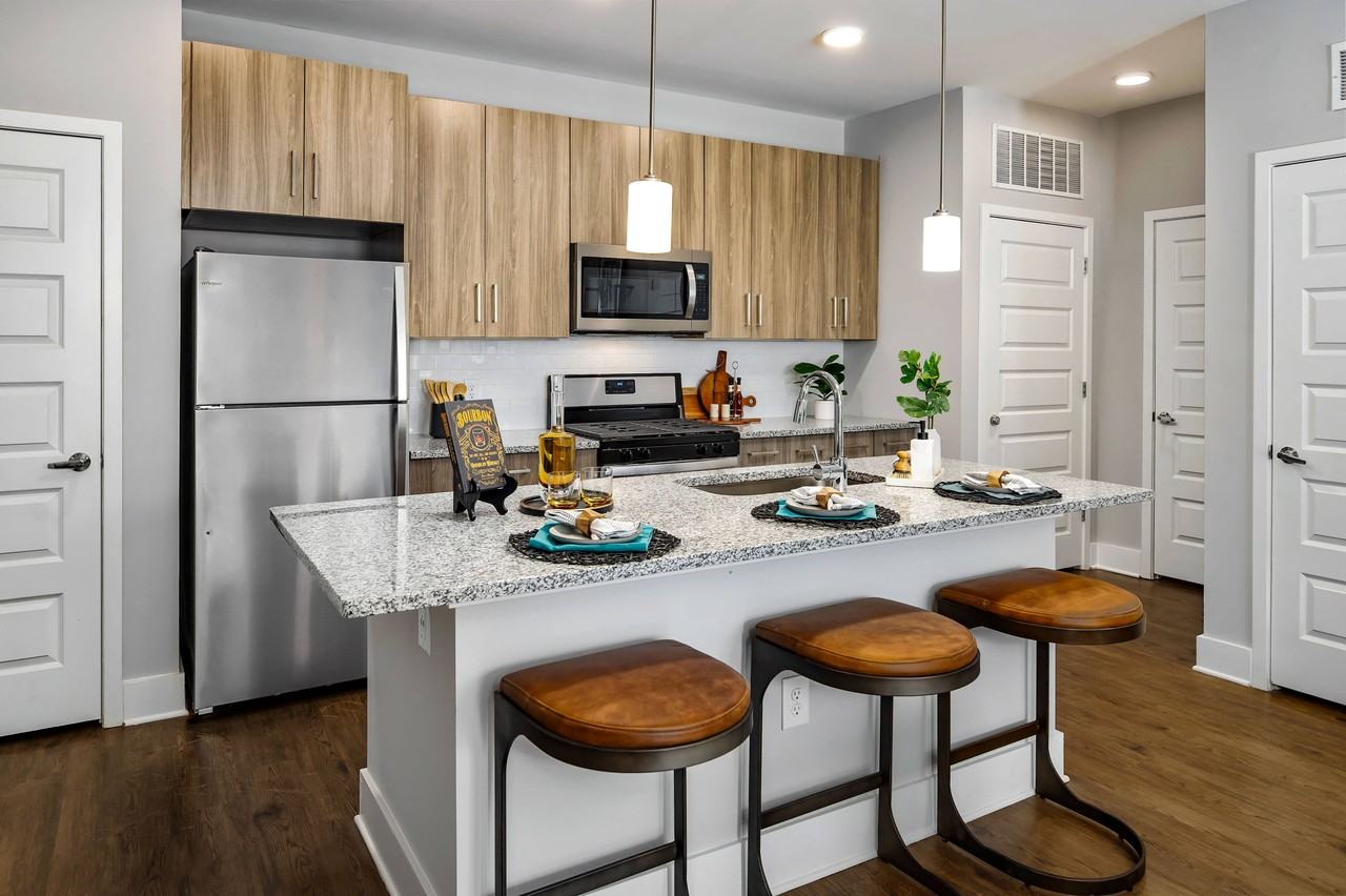 Icon Bridges Apartments - Photo 5 of 14