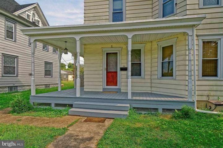 308 W Broad St - Photo 3 of 22