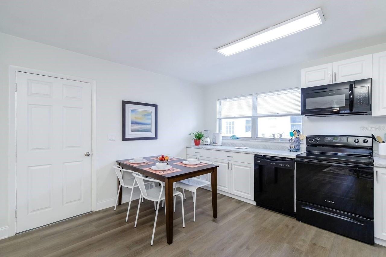 1297 13th Street - Photo 6 of 17