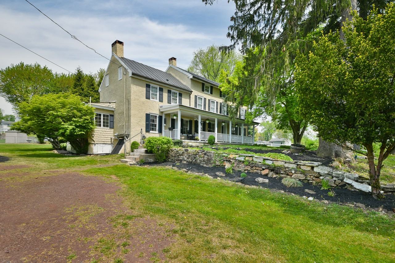 2612 Brownsville Rd - Photo 3 of 40