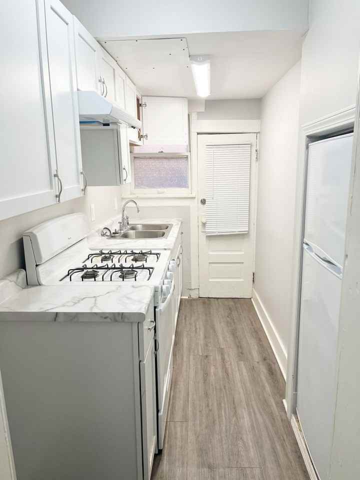 Dundee Park Apartments - Photo 6 of 14