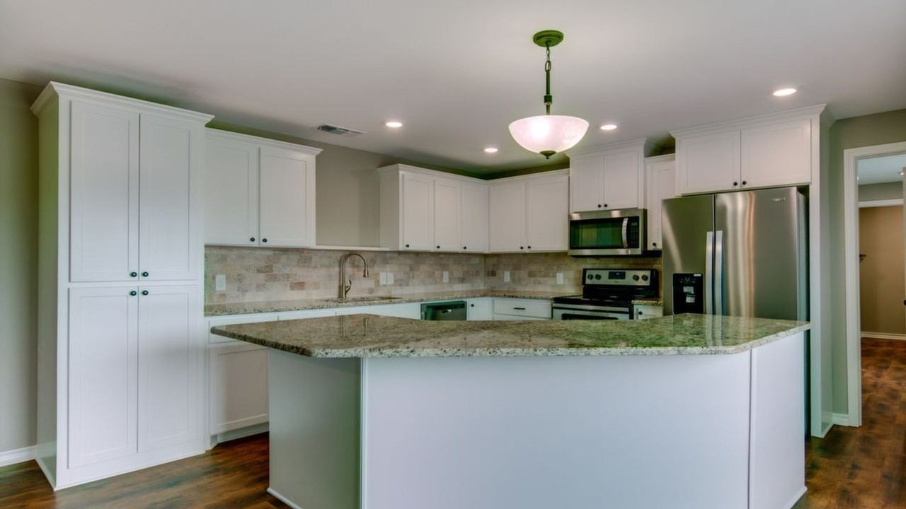 2 Fernwood Dr - Photo 7 of 19