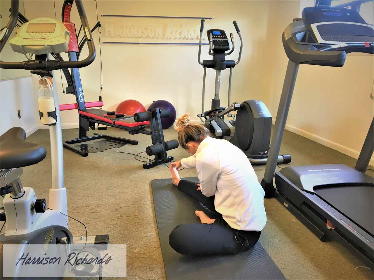 Montgomery Plaza - Photo 7 of 13