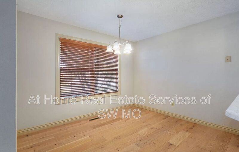 122 W Sandalwood Ln - Photo 7 of 16