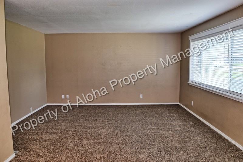 3750 S Upland Ave - Photo 4 of 15