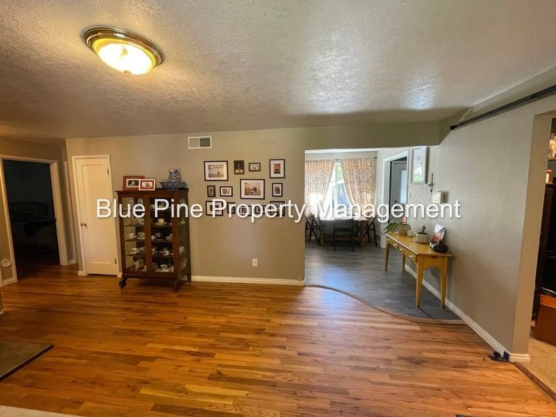 455 Linden Dr - Photo 7 of 17