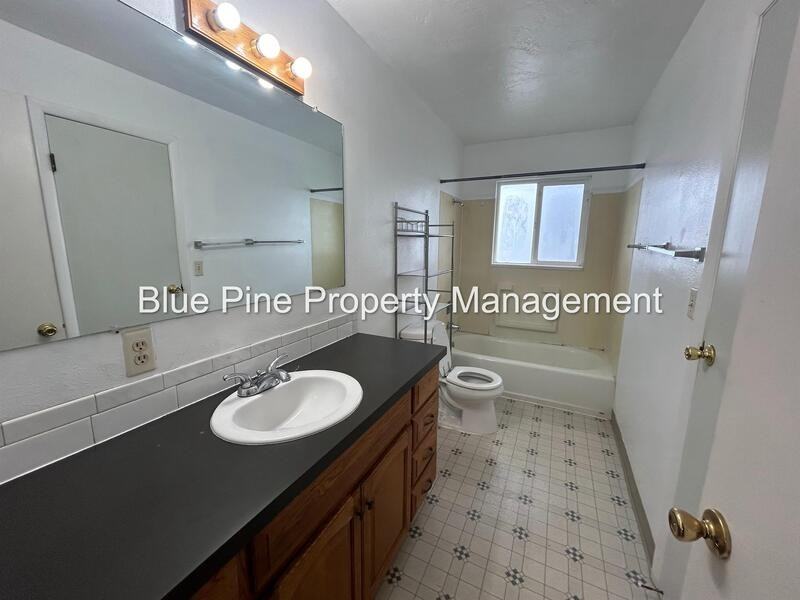 182 Adams St #2 - Photo 5 of 10