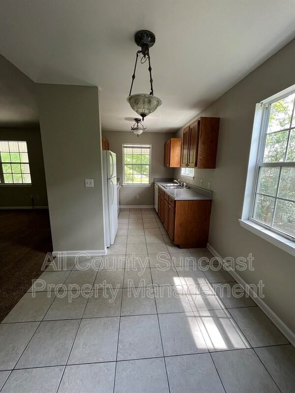 610 Mississippi St - Photo 3 of 8