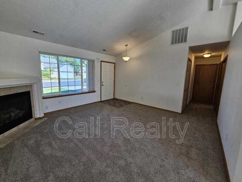 826 Fox Ridge Rd - Photo 2 of 13