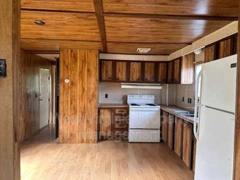 166 Glenwood Ln - Photo 3 of 6