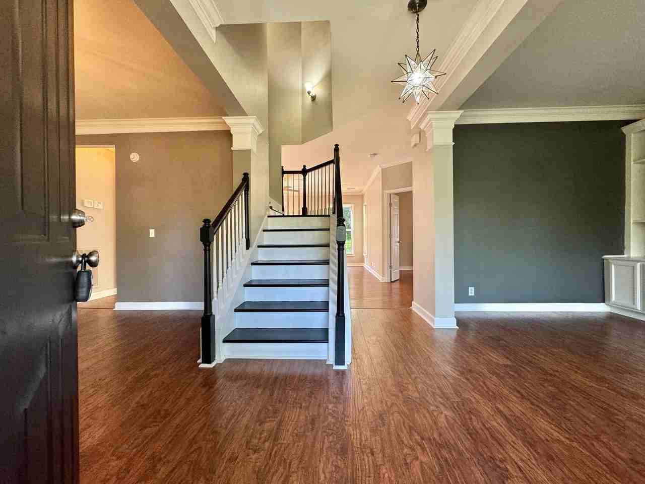 1321 Tilton Dr - Photo 3 of 34