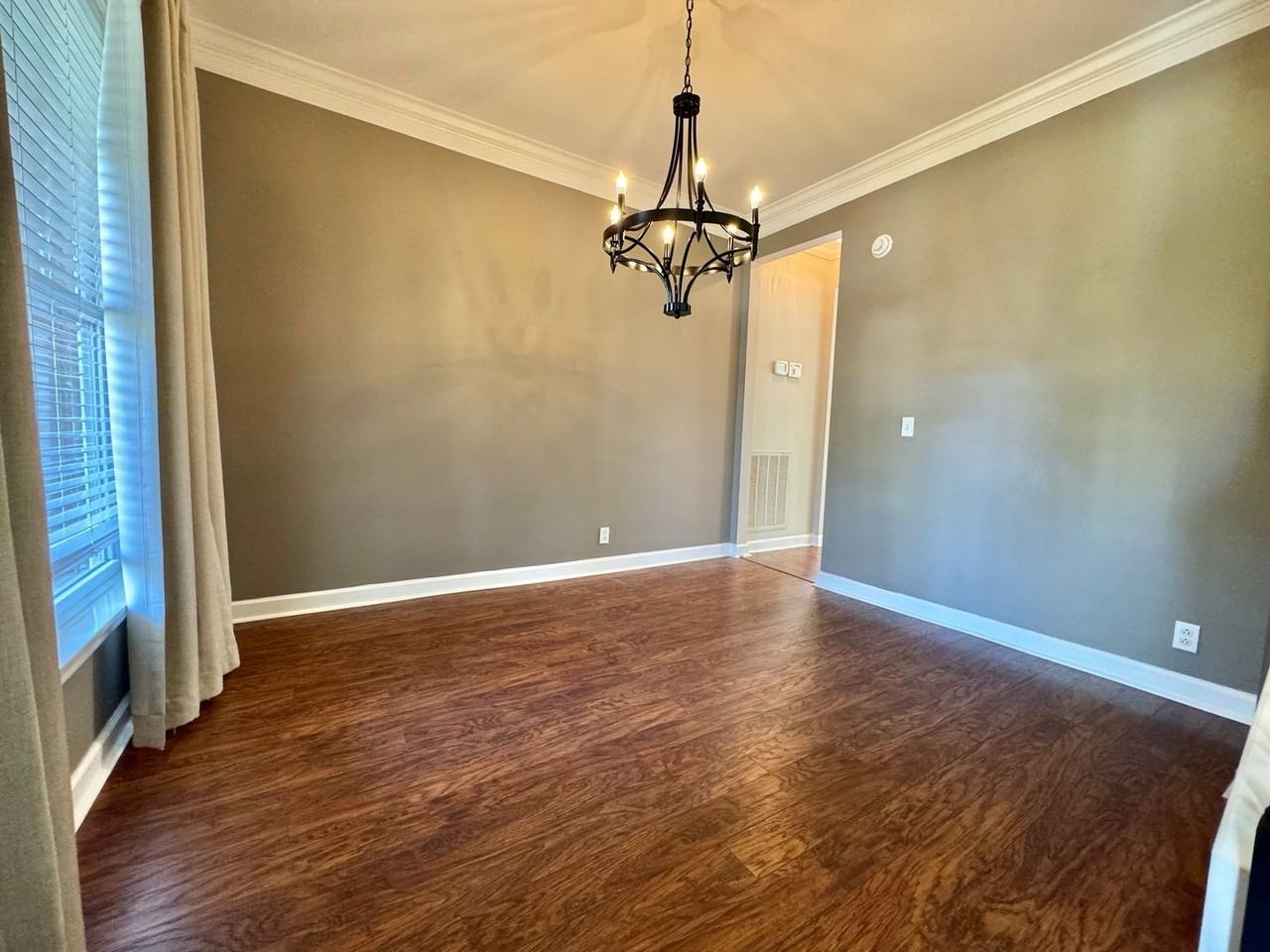 1321 Tilton Dr - Photo 6 of 34