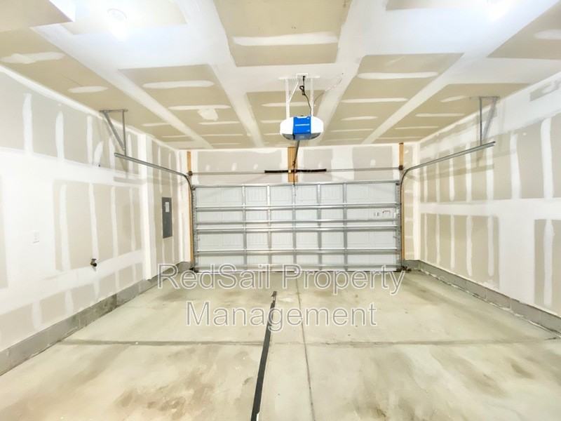 1413 Independence Blvd - Photo 5 of 22