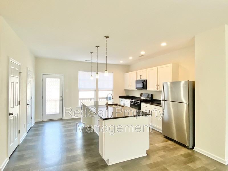1413 Independence Blvd - Photo 6 of 22