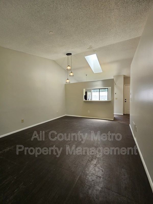 9917 Burl Way - Photo 3 of 18