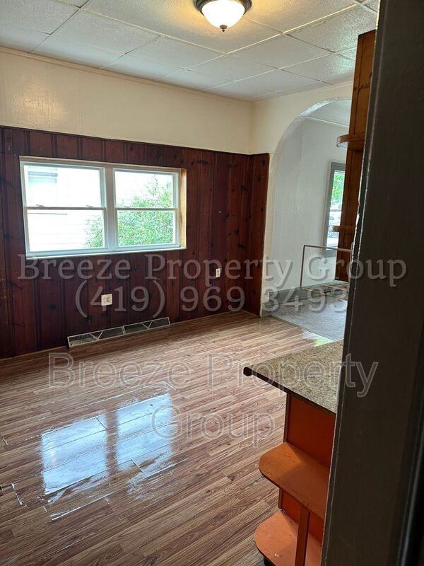 714 Balfe St - Photo 2 of 6