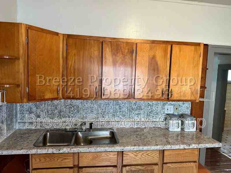 714 Balfe St - Photo 3 of 6