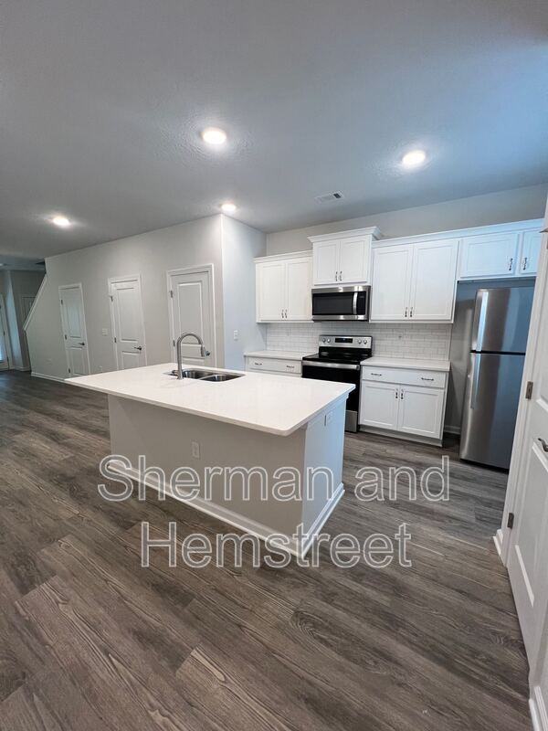 5036 Mimosa Dr - Photo 2 of 13