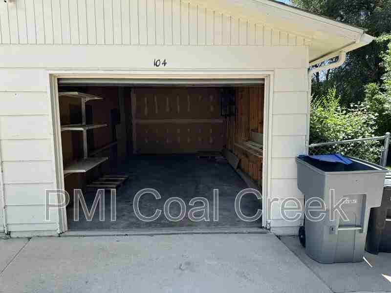 104 Judson Street - Photo 3 of 15