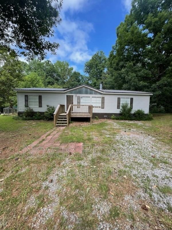 105 Holly Dr - Photo 2 of 23