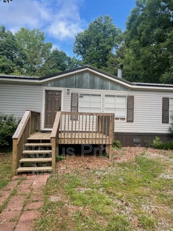 105 Holly Dr - Photo 3 of 23