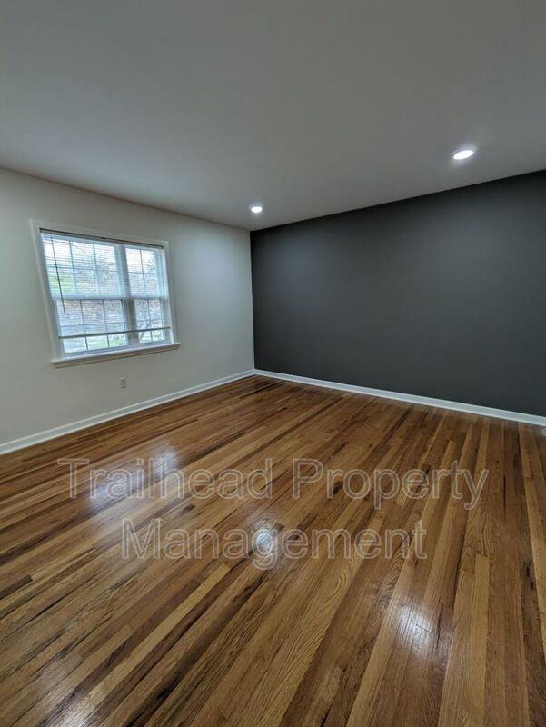 6425 Brookside Rd #3N - Photo 7 of 10