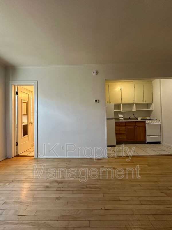 1500 Smelter Ave Ne #6 - Photo 5 of 9
