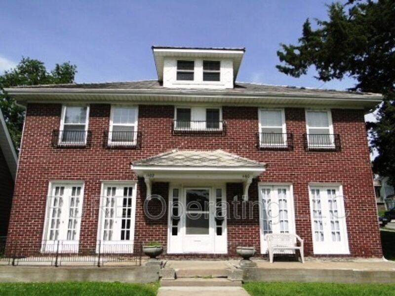 1100-1102 Sav #1100 - Photo 3 of 22