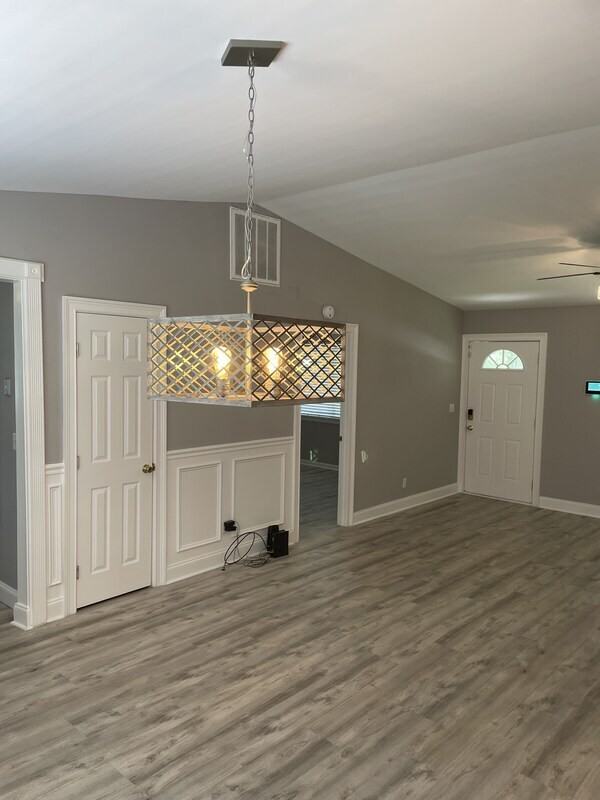 134 Heather Dr - Photo 3 of 20