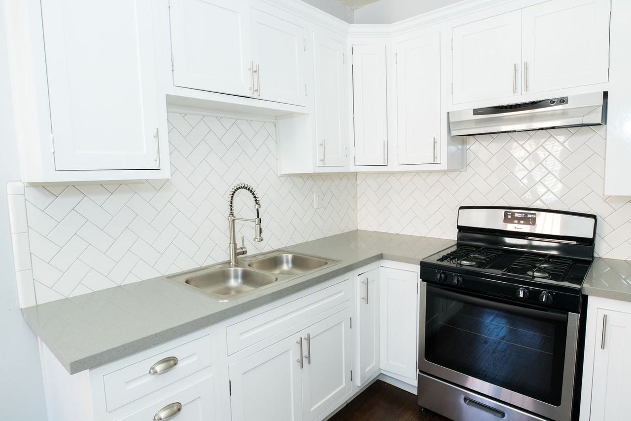 Silverlake Station - Photo 5 of 13