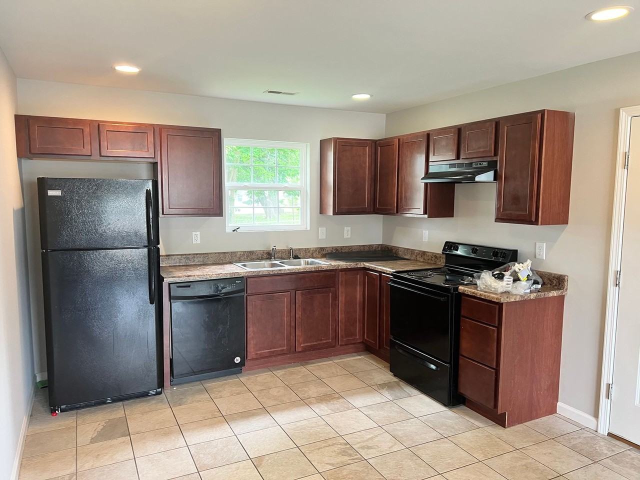 6 S Christina Ave - Photo 2 of 8