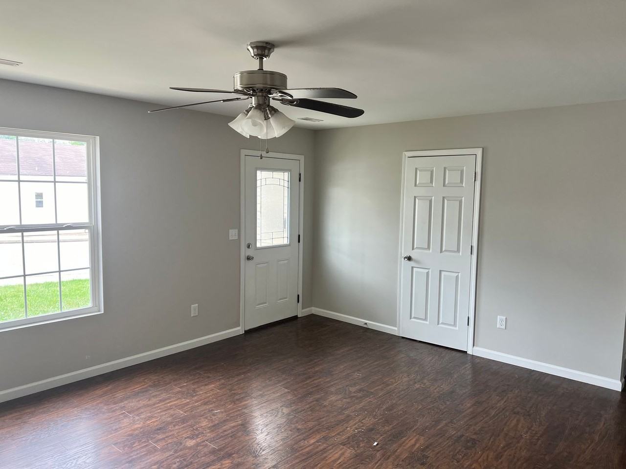 6 S Christina Ave - Photo 3 of 8