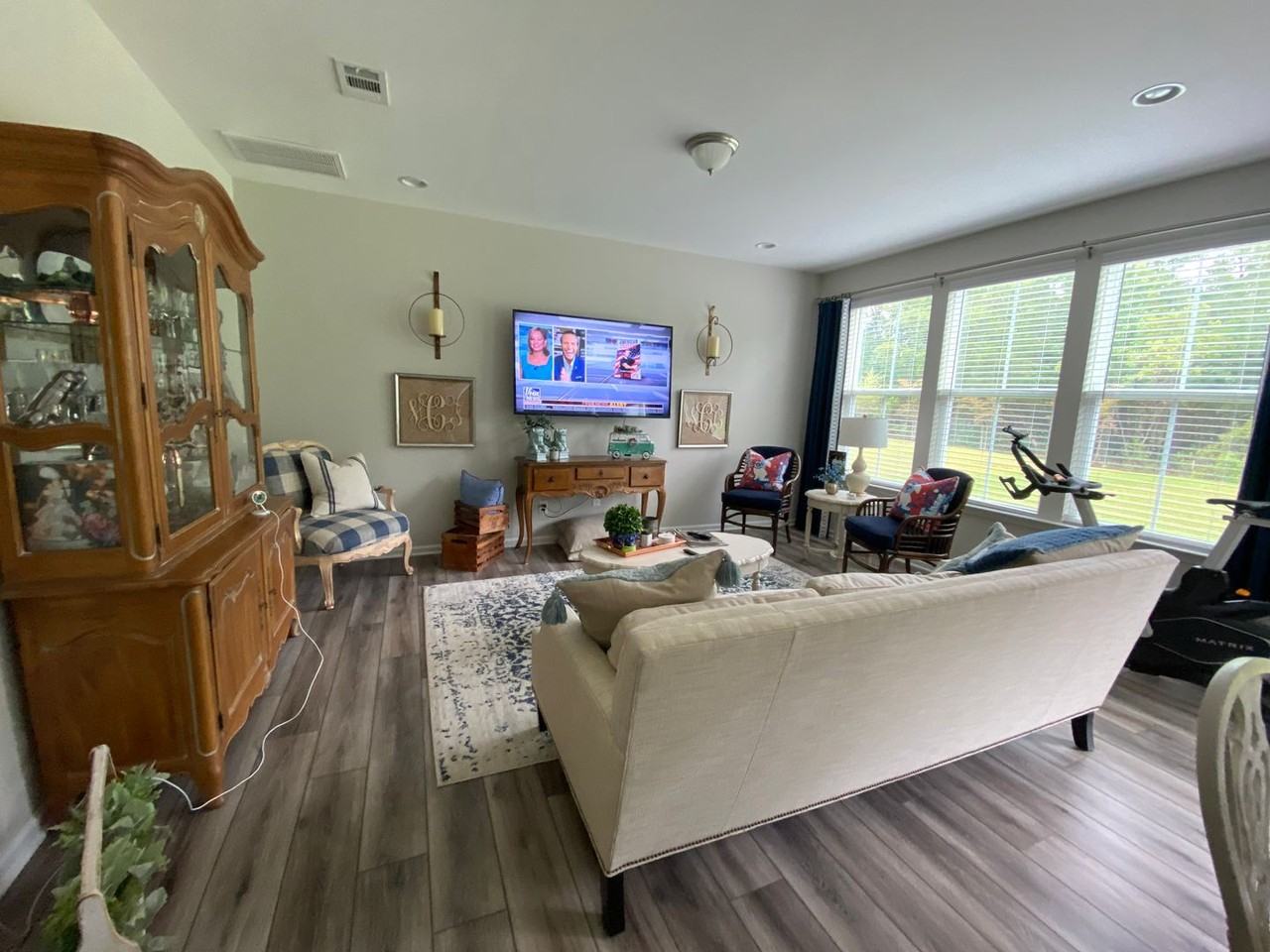 319 Waybridge Way - Photo 4 of 12