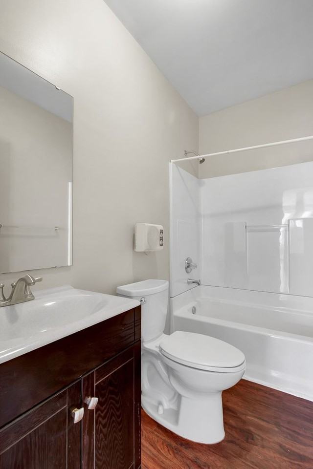 3914 Hereford St - Photo 7 of 11