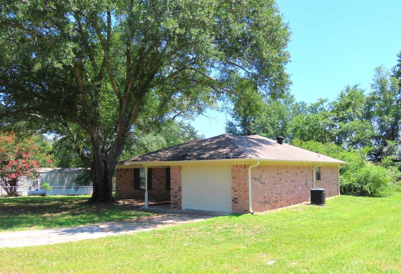 10110 Wooded Way - Photo 2 of 29