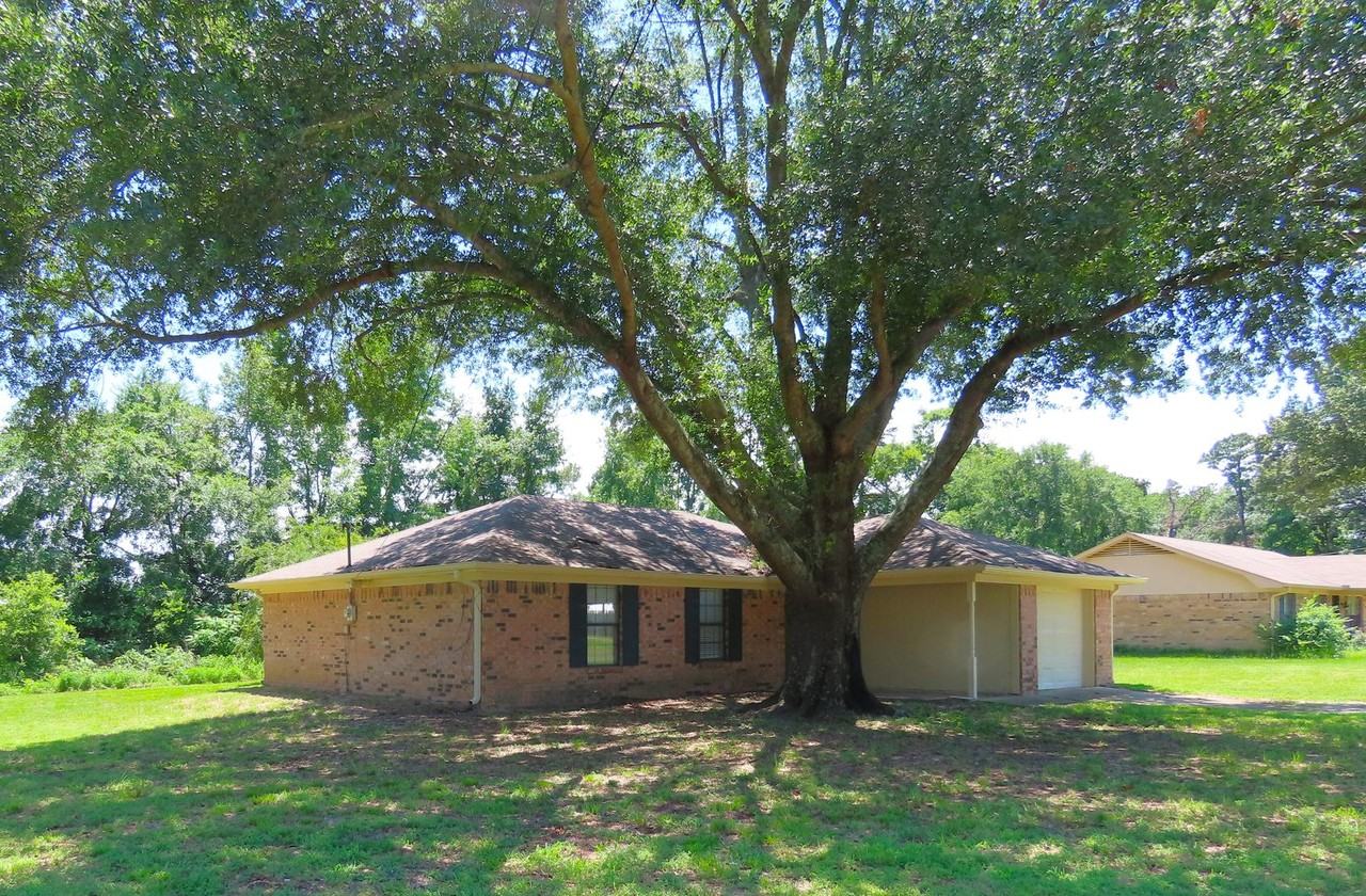 10110 Wooded Way - Photo 3 of 29