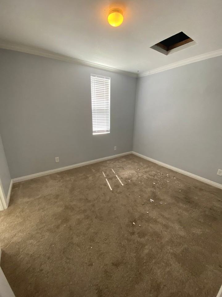 212 E Lowell St - Photo 4 of 8