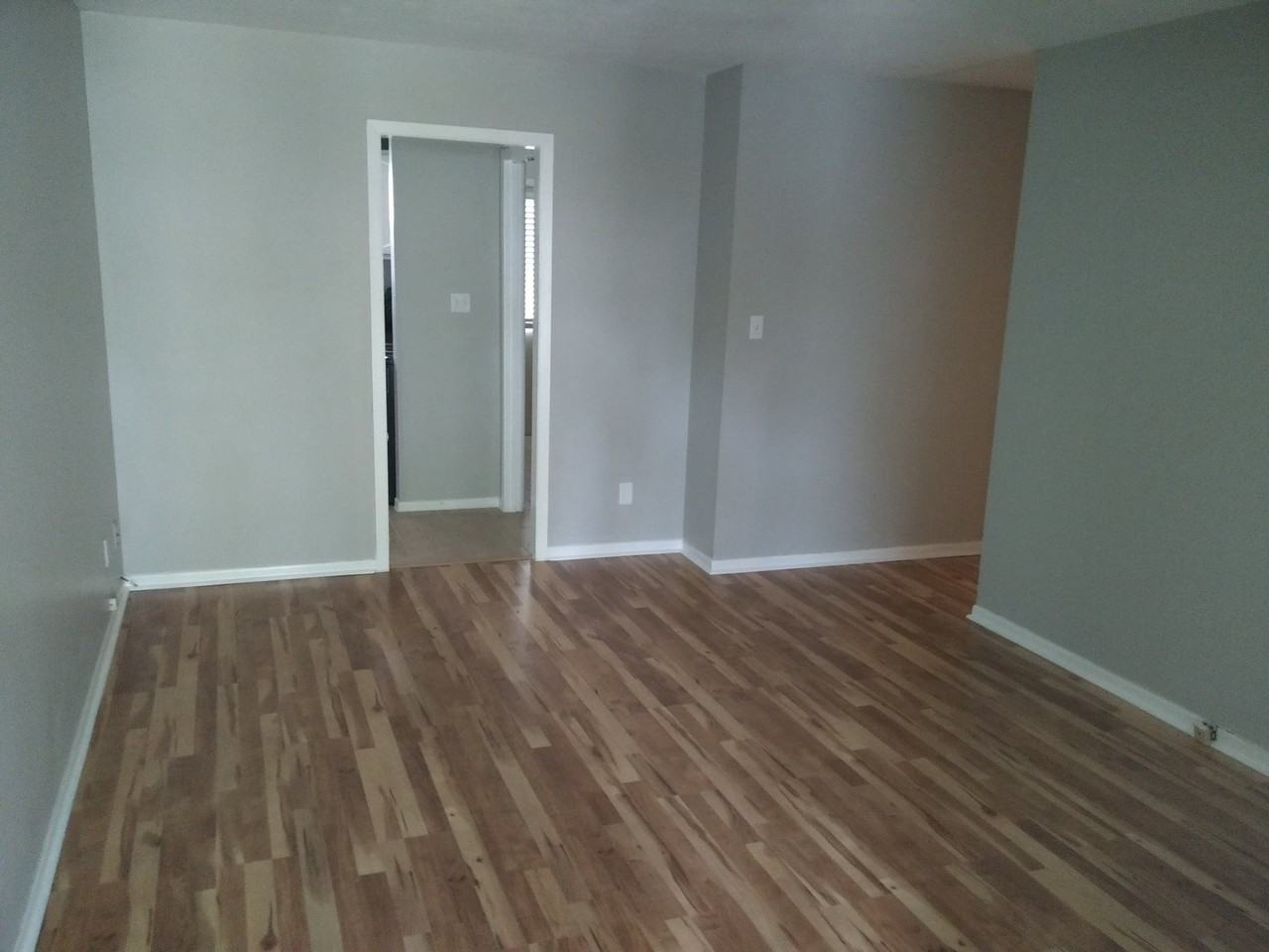 5249 Yucatan Dr - Photo 3 of 12
