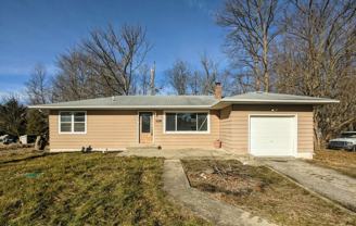 5322 W Smokey Row Rd - Photo 1 of 1