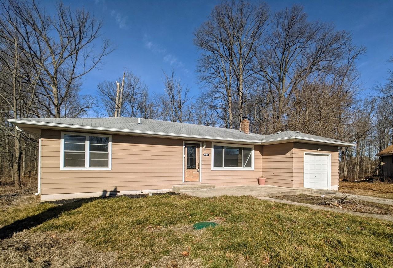 5322 W Smokey Row Rd - Photo 3 of 9