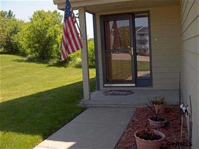 1105 Grenoble Dr - Photo 3 of 17