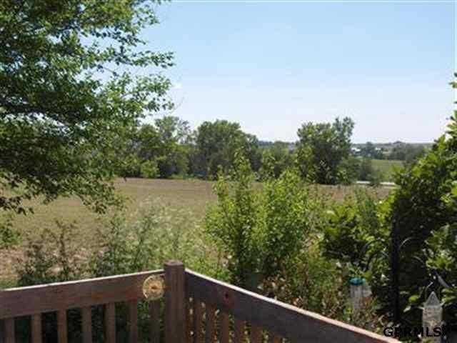 1105 Grenoble Dr - Photo 4 of 17