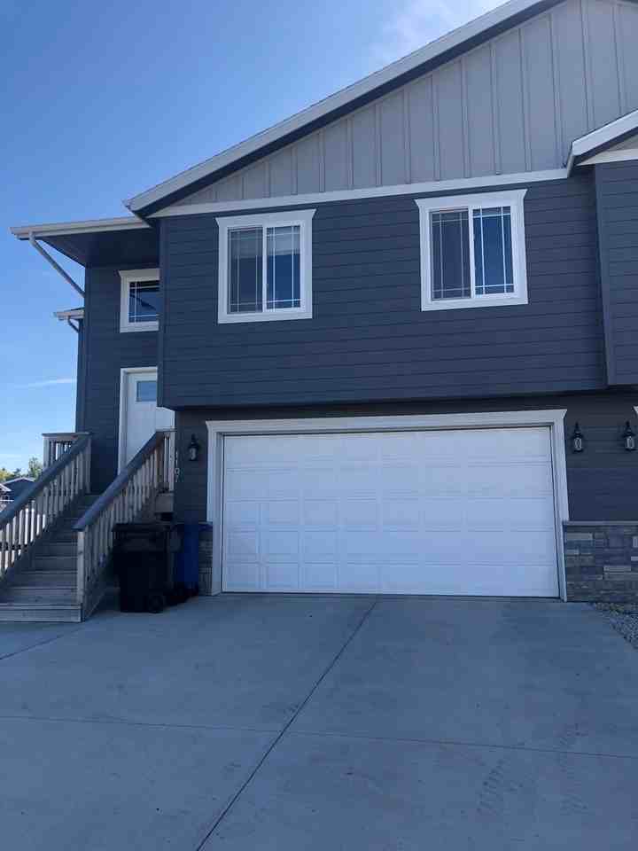 1107 25th St W - Photo 2 of 4