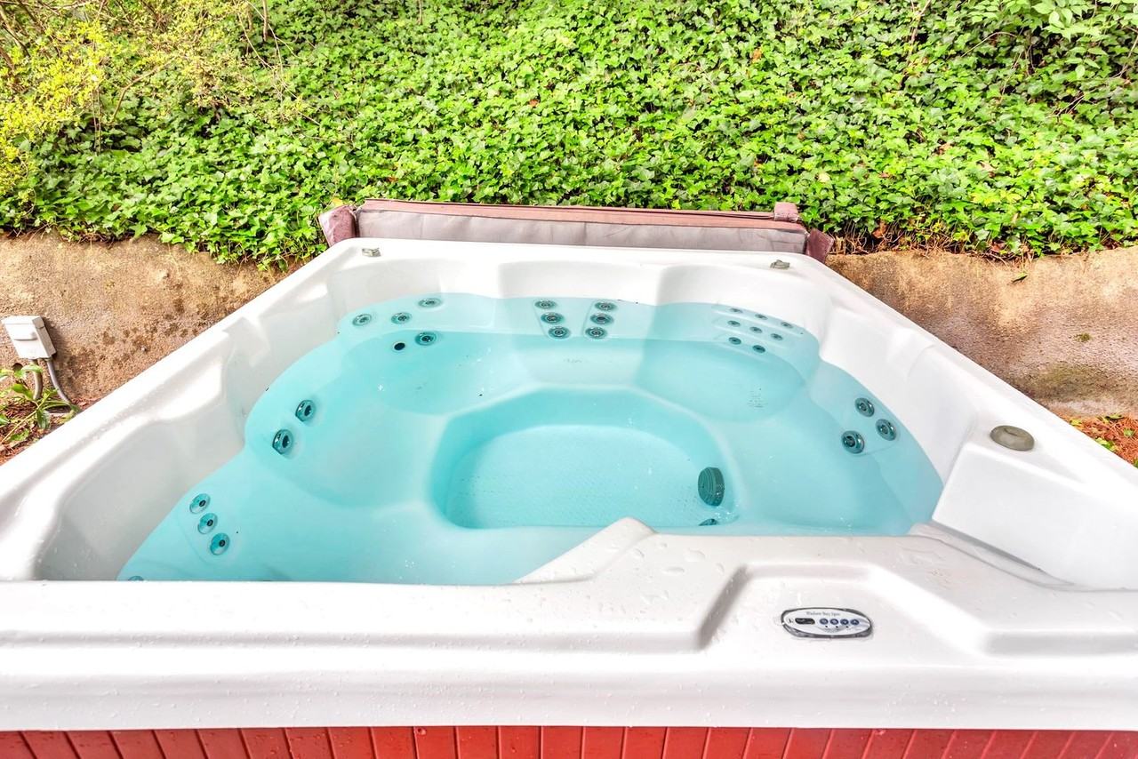 3048 Duke Of Gloucester - Photo 3 of 50