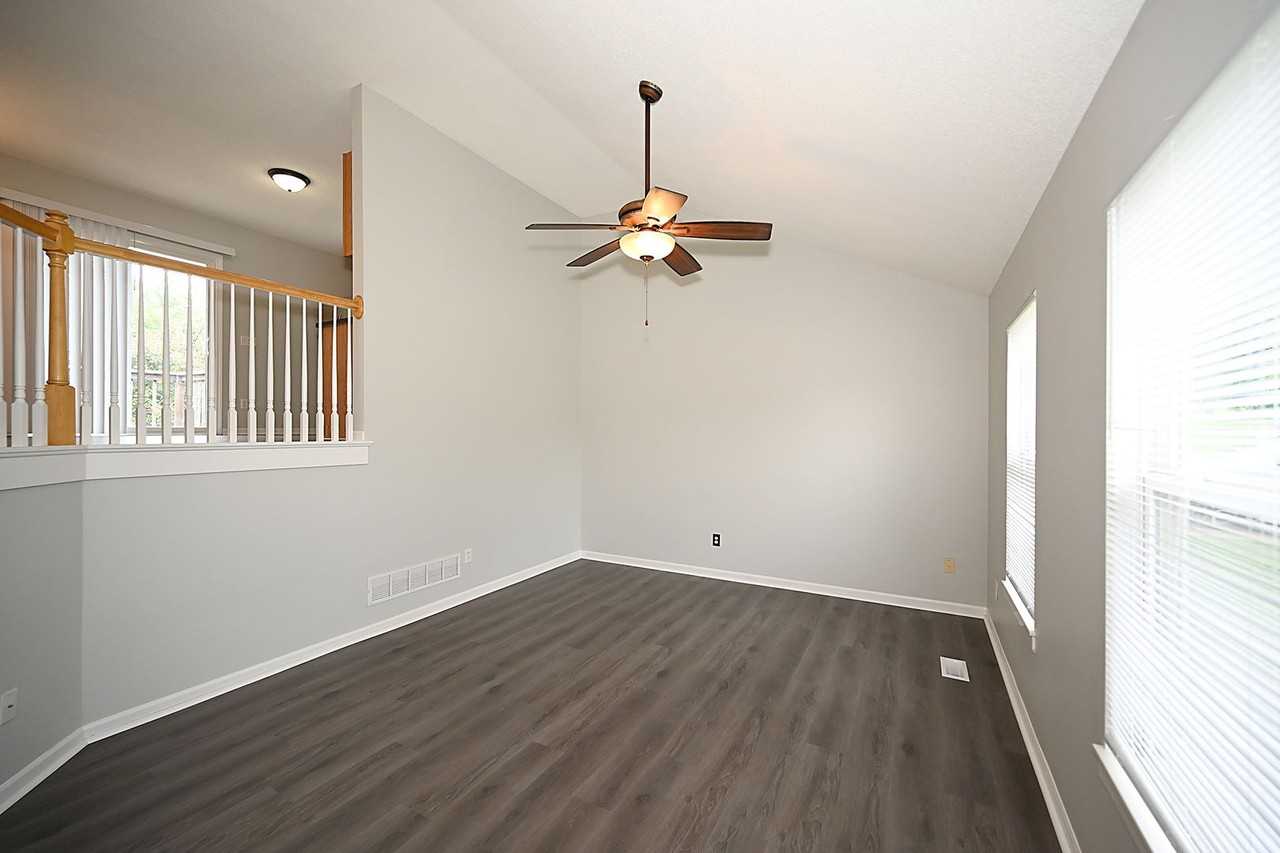 15530 Nw 126th St - Photo 2 of 18