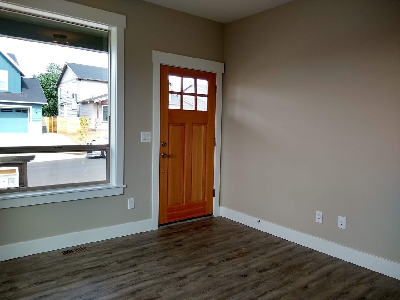 1741 3rd St - Photo 2 of 21